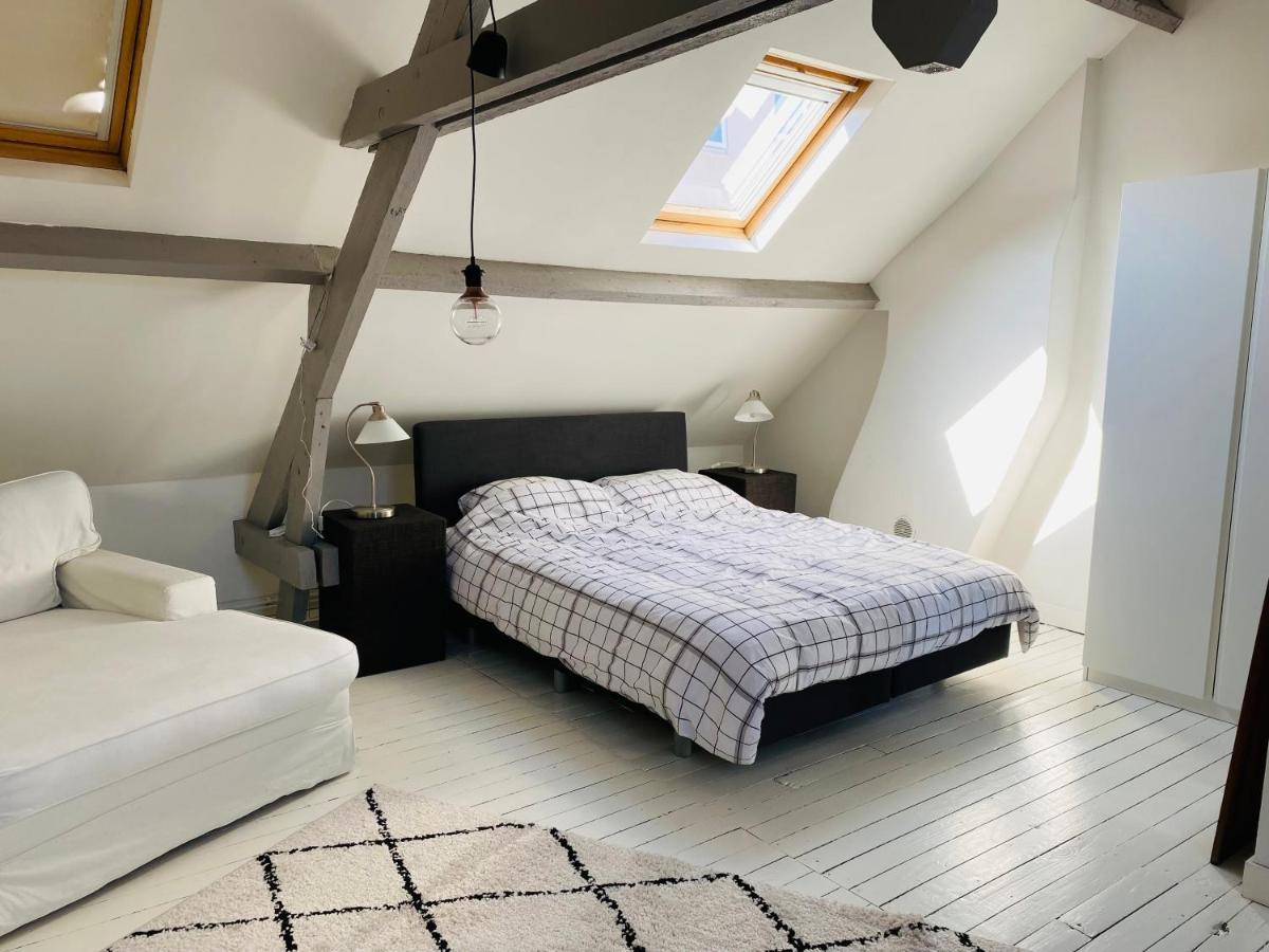 O-Sea House: Herenwoning In Belle Epoque Wijk Te Oostende Eksteriør billede